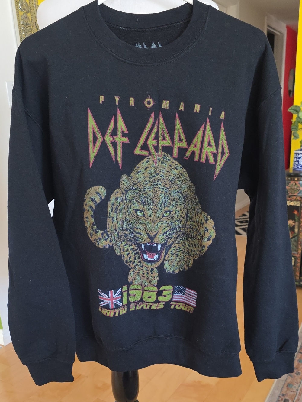 Pyromania Def Leopard Black Tour Sweatshirt
